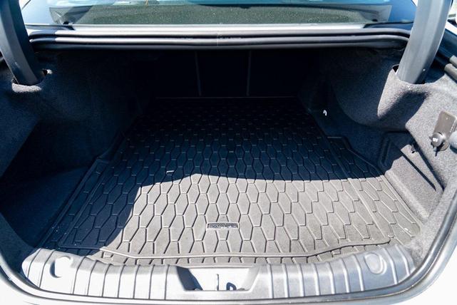 Photo of 2018 Fuji White Jaguar XF