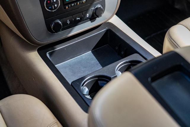 Photo of 2012 White Diamond Tricoat GMC Yukon XL