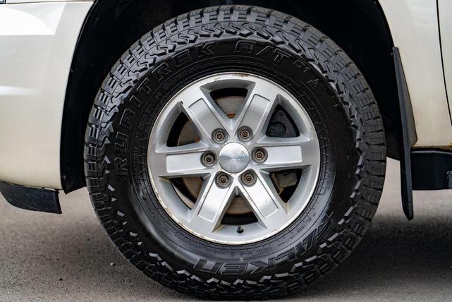 Photo of 2012 White Diamond Tricoat GMC Yukon XL