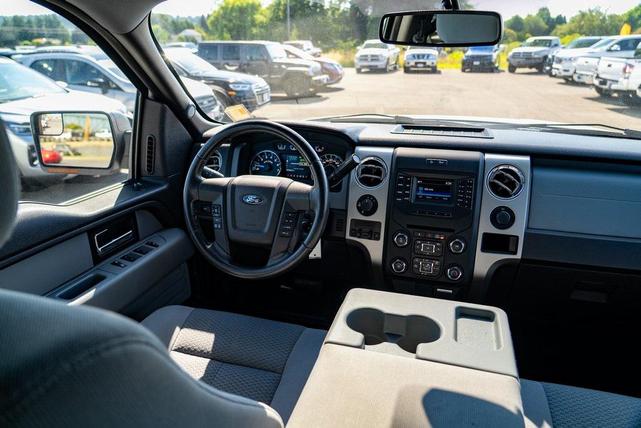 Photo of 2014 Oxford White Ford F-150