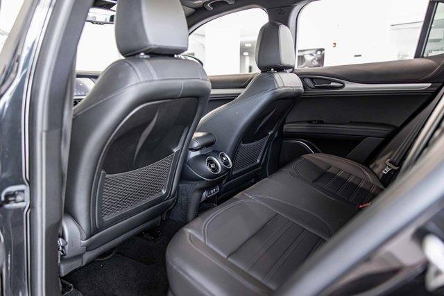 Photo of 2022 Vulcano Black Metallic Alfa Romeo Stelvio