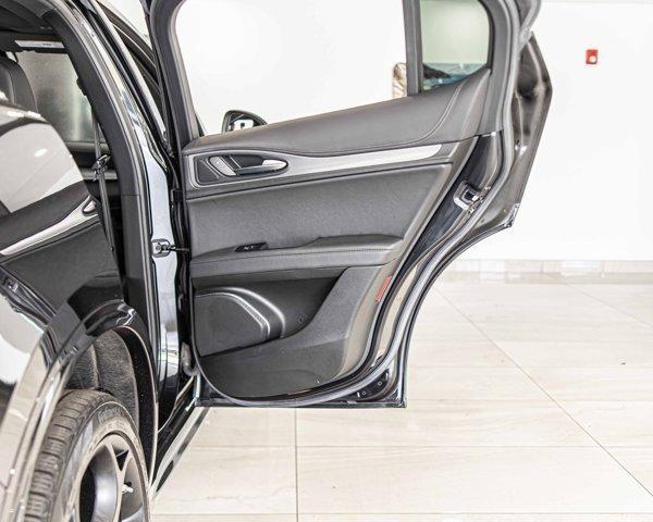Photo of 2022 Vulcano Black Metallic Alfa Romeo Stelvio