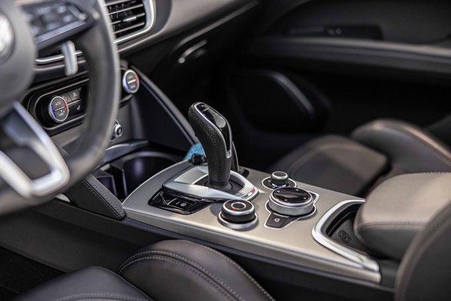 Photo of 2022 Vulcano Black Metallic Alfa Romeo Stelvio
