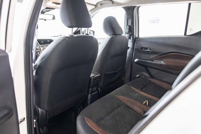 Photo of 2020 Aspen White Nissan Kicks