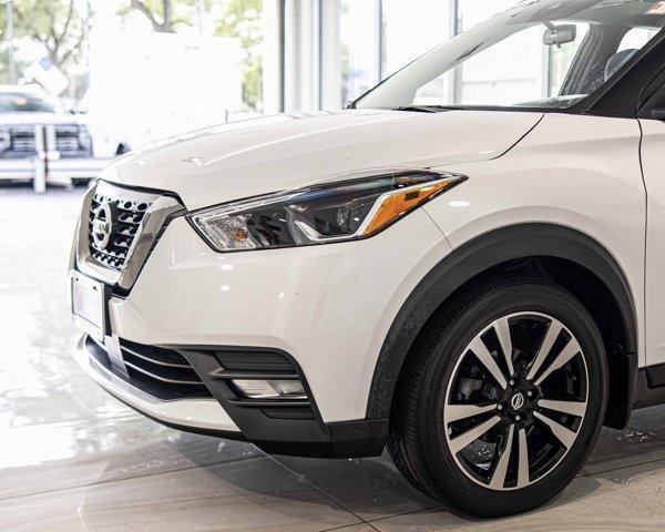 Photo of 2020 Aspen White Nissan Kicks