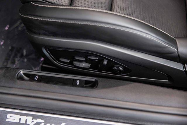 Photo of 2023 Black Porsche 911