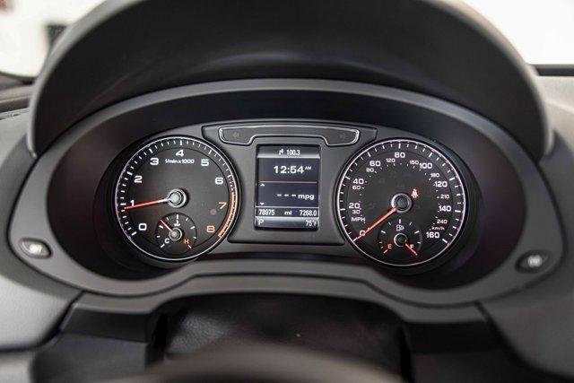 Photo of 2018 Daytona Gray Pearl Effect Audi Q3