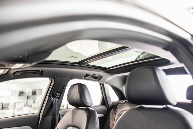 Photo of 2018 Daytona Gray Pearl Effect Audi Q3