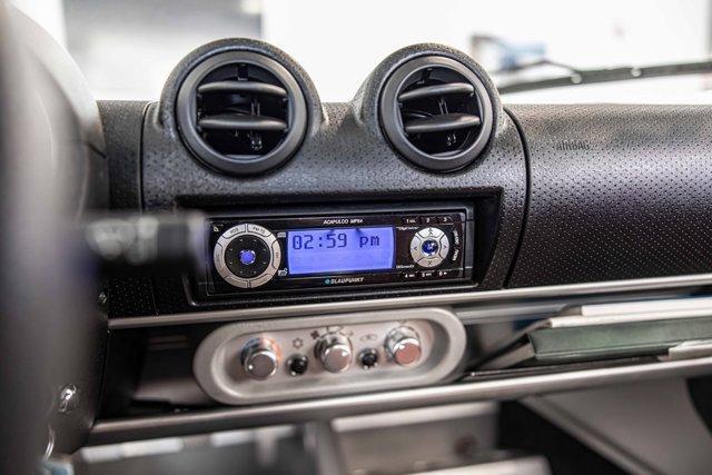 Photo of 2005 Arctic Silver Metallic Lotus Elise