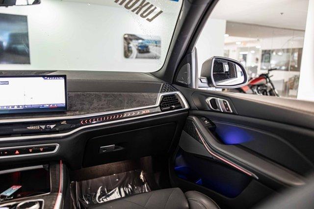 Photo of 2024 Mineral White Metallic BMW X5