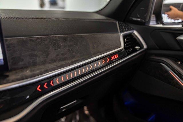 Photo of 2024 Mineral White Metallic BMW X5