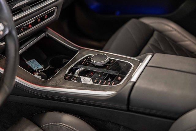 Photo of 2024 Mineral White Metallic BMW X5