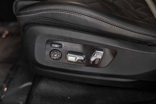 Photo of 2024 Mineral White Metallic BMW X5