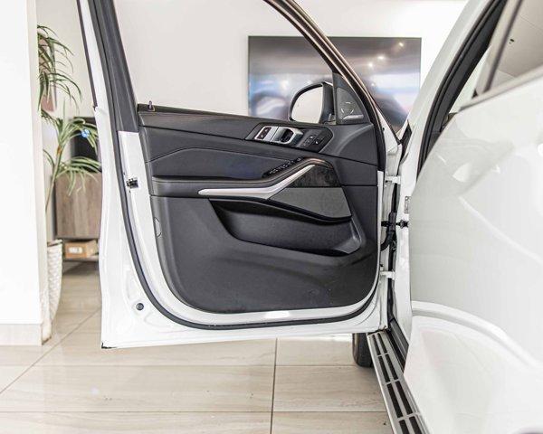 Photo of 2024 Mineral White Metallic BMW X5