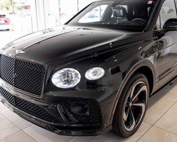 Photo of 2022 Beluga Black Bentley Bentayga