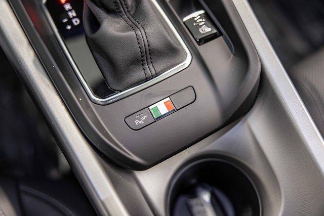 Photo of 2025 Alfa Black Alfa Romeo Tonale