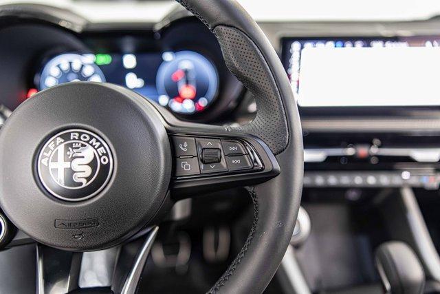 Photo of 2025 Alfa Black Alfa Romeo Tonale