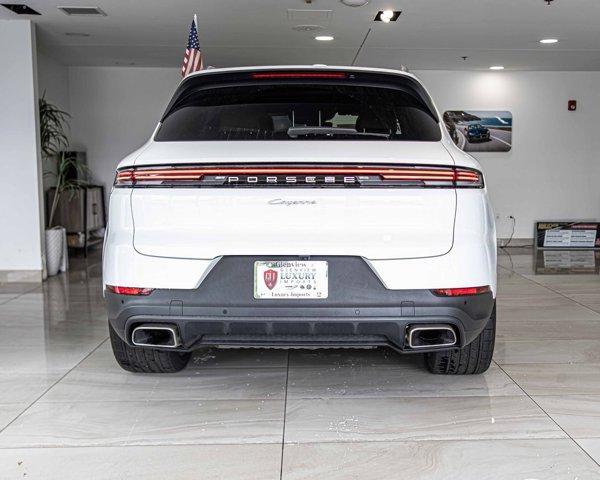 Photo of 2025 White Porsche Cayenne