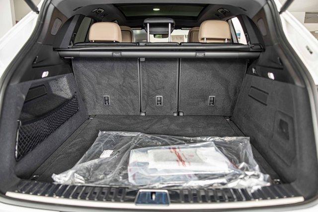 Photo of 2025 White Porsche Cayenne