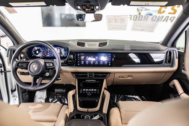 Photo of 2025 White Porsche Cayenne