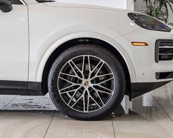 Photo of 2025 White Porsche Cayenne