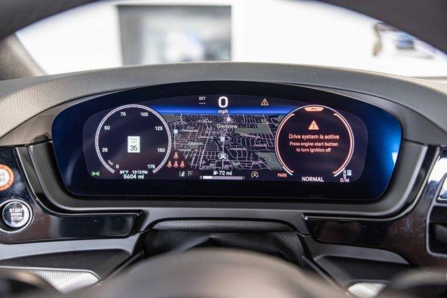 Photo of 2025 White Porsche Cayenne