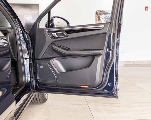 Photo of 2023 Night Blue Metallic Porsche Macan