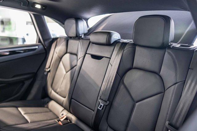 Photo of 2023 Night Blue Metallic Porsche Macan