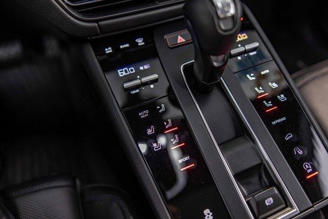 Photo of 2023 Night Blue Metallic Porsche Macan