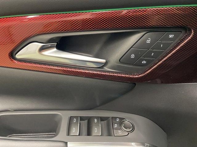 Photo of 2026 Mosaic Black Metallic Chevrolet Traverse