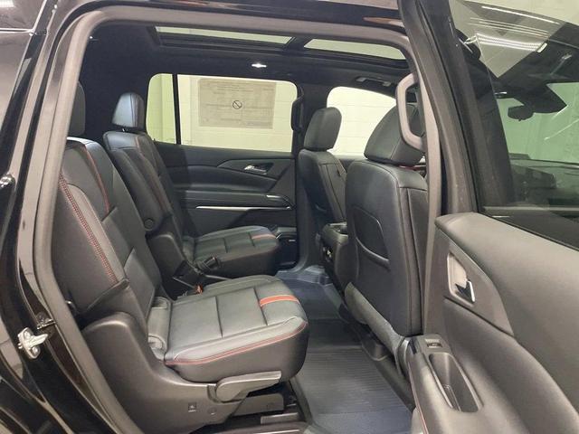 Photo of 2026 Mosaic Black Metallic Chevrolet Traverse