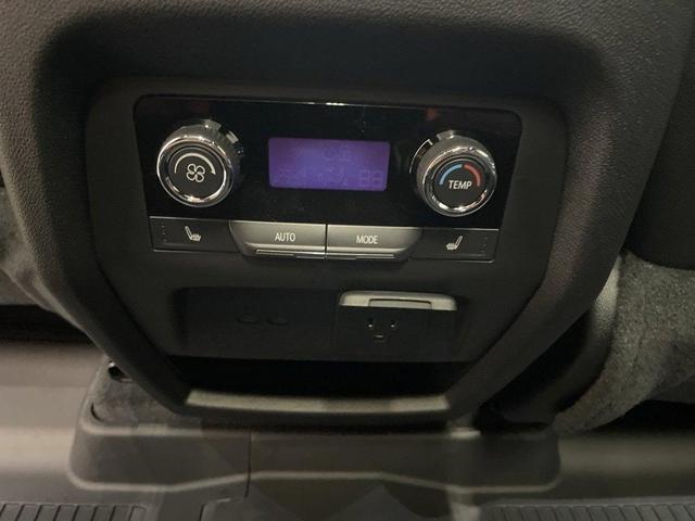 Photo of 2026 Mosaic Black Metallic Chevrolet Traverse