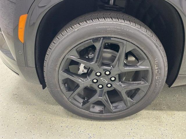Photo of 2026 Mosaic Black Metallic Chevrolet Traverse