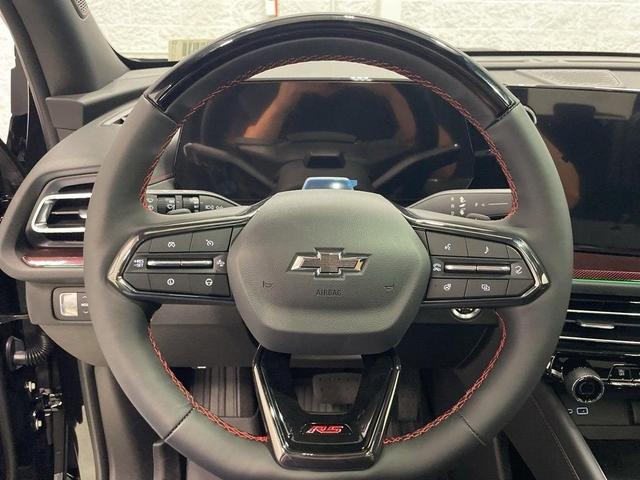 Photo of 2026 Mosaic Black Metallic Chevrolet Traverse