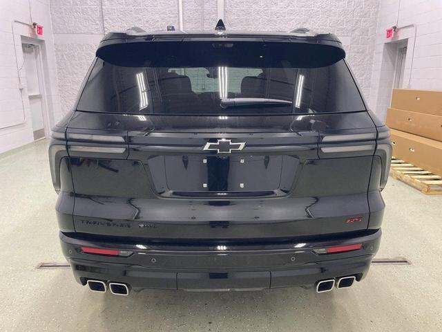 Photo of 2026 Mosaic Black Metallic Chevrolet Traverse