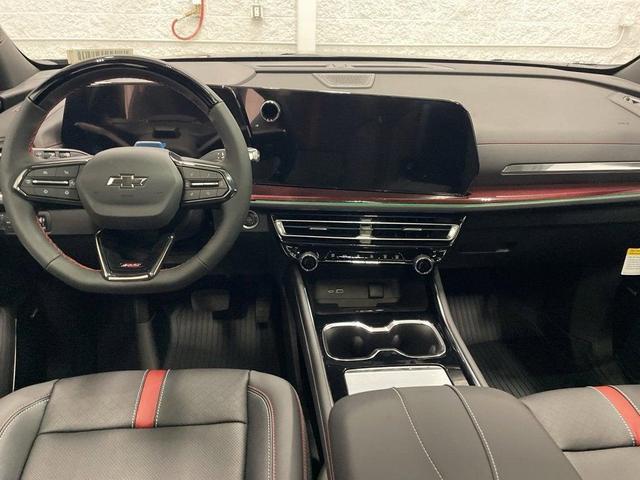 Photo of 2026 Mosaic Black Metallic Chevrolet Traverse