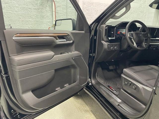 Photo of 2026 Black Chevrolet Silverado 1500