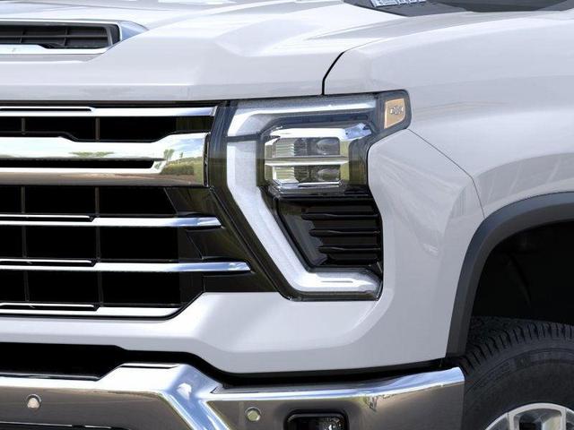 Photo of 2026 Summit White Chevrolet Silverado 3500