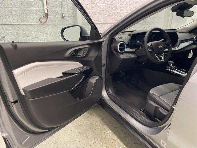 Photo of 2026 Sharkskin Chevrolet Trax