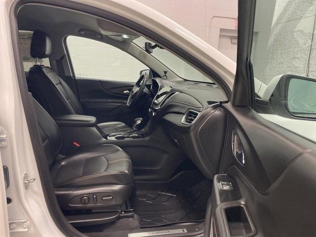 Photo of 2022 Summit White Chevrolet Equinox
