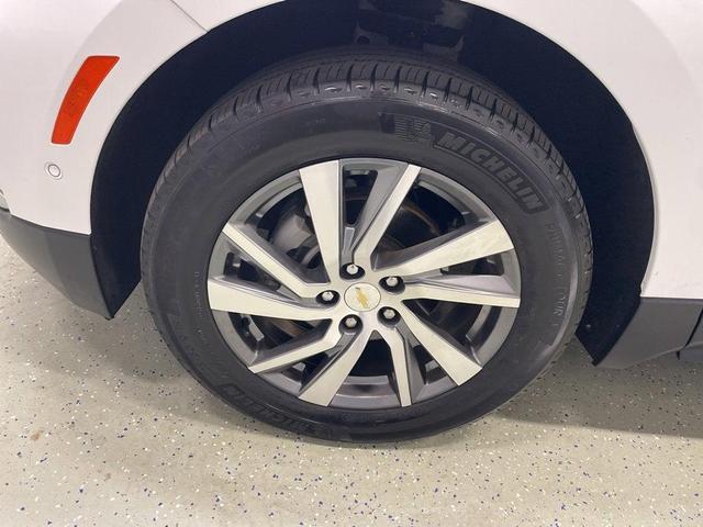Photo of 2022 Summit White Chevrolet Equinox