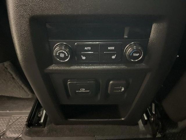 Photo of 2022 Mosaic Black Metallic Chevrolet Traverse