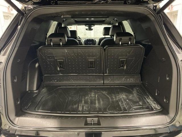 Photo of 2022 Mosaic Black Metallic Chevrolet Traverse