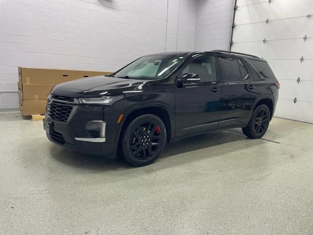 Photo of 2022 Mosaic Black Metallic Chevrolet Traverse