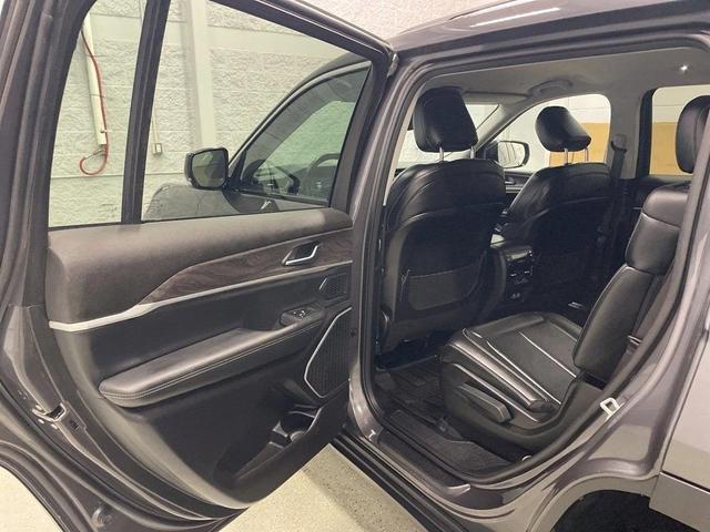 Photo of 2021 Metallic Jeep Grand Cherokee L