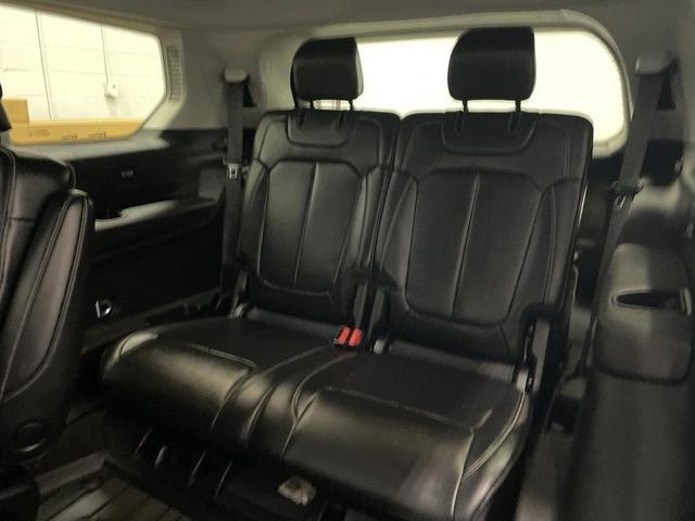 Photo of 2021 Metallic Jeep Grand Cherokee L
