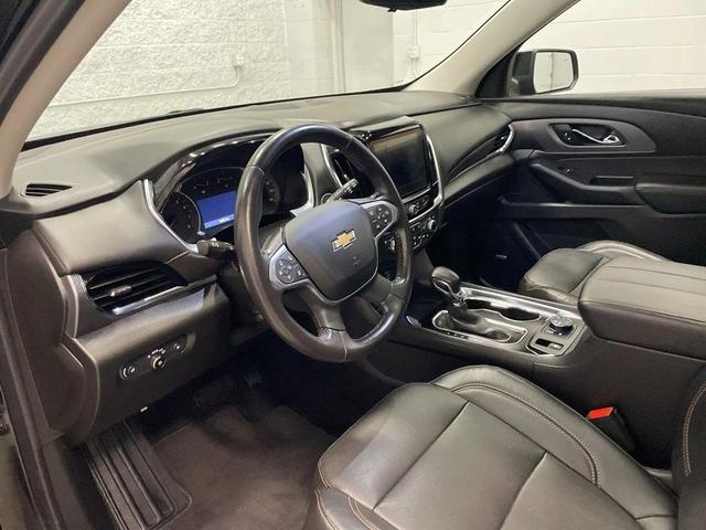 Photo of 2021 Mosaic Black Metallic Chevrolet Traverse