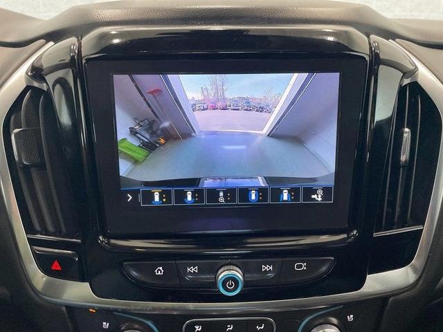 Photo of 2021 Mosaic Black Metallic Chevrolet Traverse