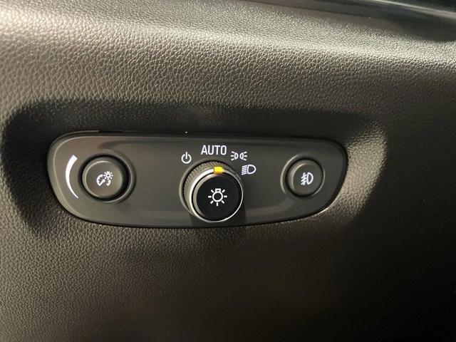 Photo of 2021 Mosaic Black Metallic Chevrolet Traverse