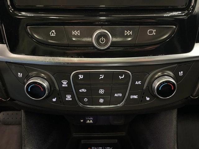 Photo of 2021 Mosaic Black Metallic Chevrolet Traverse
